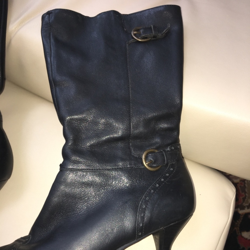 NICOLE “Lippy” midcalf leather boot